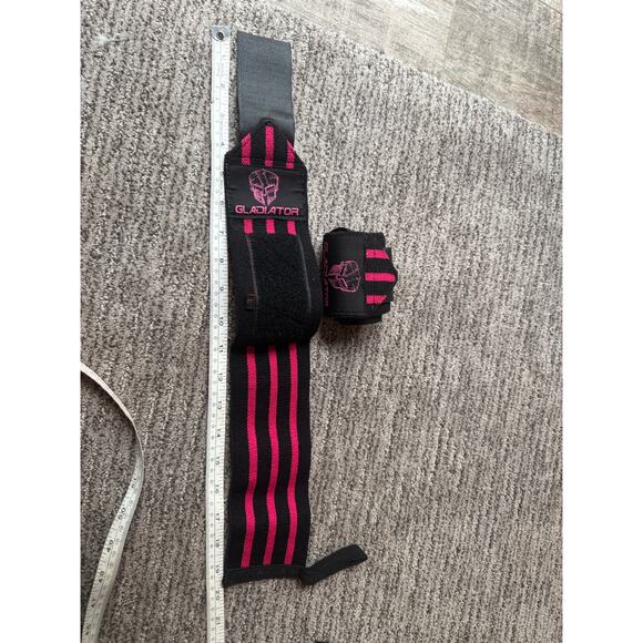 Gladiator Gym Wrist Wraps - Pink and Black - New in Box - Picture 3 of 6